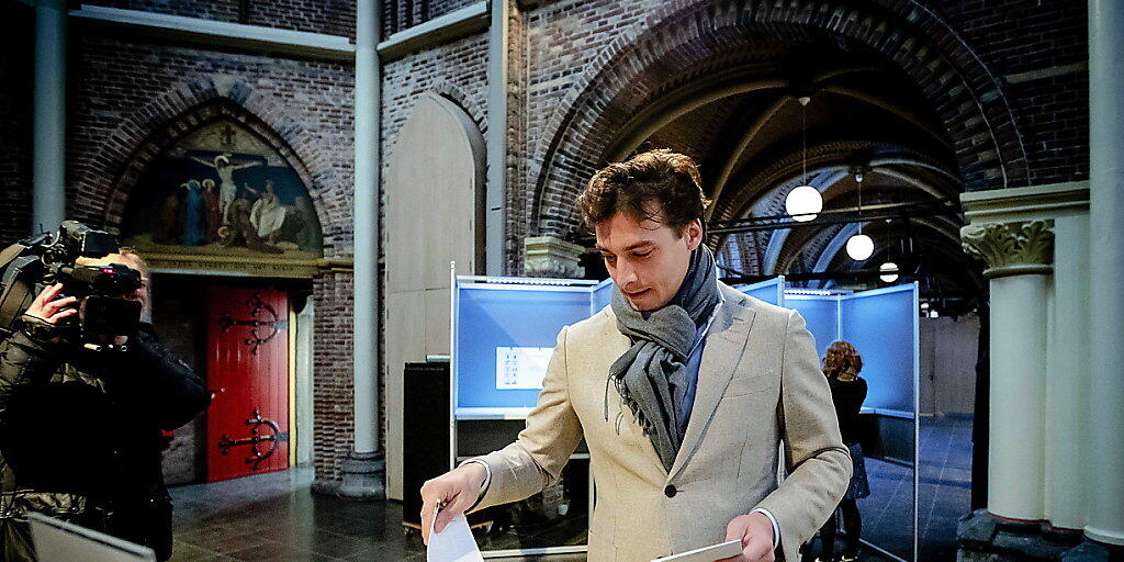 Wahlgewinner Thierry Baudet bei der Abgabe seiner Stimme in Amsterdam.