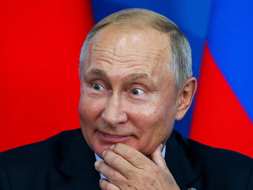 Nur eine Provokation? Der russische Präsident bietet Japan einen Friedensvertrag an - Tokio will aber die Kurilen zurückhaben.