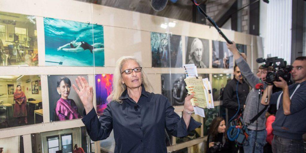 Ungewöhnliche Frau, ungewöhnliche Porträts: Die neue "Women"-Fotoserie von Annie Leibovitz ist ab Ende Januar in Zürich zu sehen. Ungewöhnliche Frau, ungewöhnliche Porträts: Die neue "Women"-Fotoserie von Annie Leibovitz ist ab Ende Januar in Zürich zu sehen.