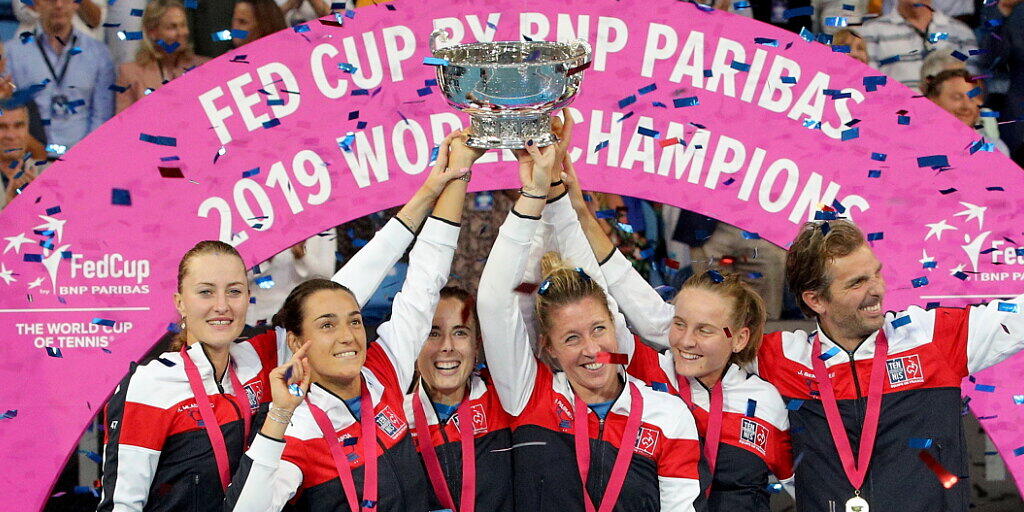 Die Französinnen freuen sich über ihren dritten Titel im Fed Cup nach 1997 und 2003