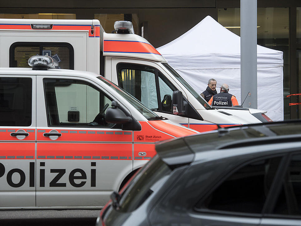 Beziehungsdelikt in der Zürcher Europaallee: Ein 38-jähriger Mann erschiesst eine 35-jährige Frau, die bei der UBS angestellt war.