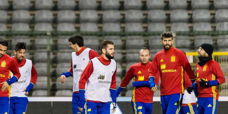 Die spanische Nationalmannschaft trainierte am Montag noch unter Polizeischutz im Stadion Roi Baudouin in Brüssel