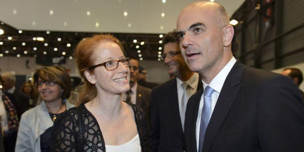 Isabelle Falconnier - hier 2015 mit Bundesrat Alain Berset - gibt nach sieben Jahren die Leitung der Genfer Buchmesse ab.