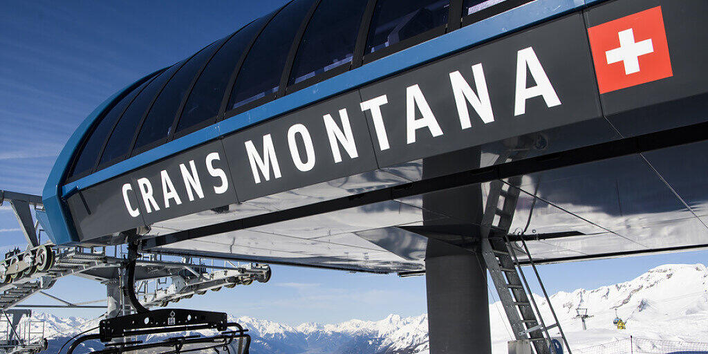 Die Bergbahnen von Crans-Montana fühlen sich im Magic Pass benachteiligt. Sie drohen erneut mit einem Ausstieg und fordern eine längere Kündigungsfrist. (Archivbild)