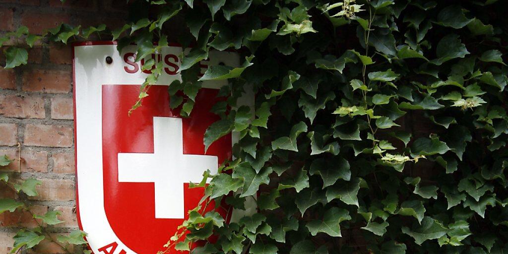 Die Eidgenössische Finanzkontrolle fordert für Schweizer Kleinstvertretungen im Ausland eine neue Strategie. (Symbolbild)