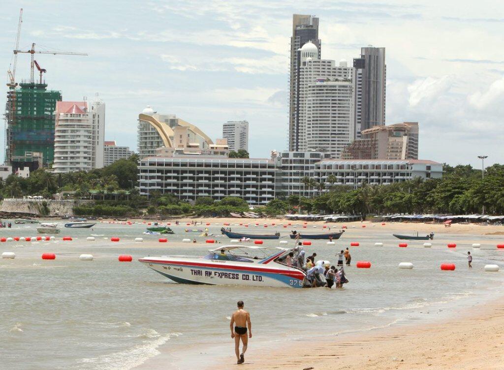 Strand in Pattaya City - Städte wie Pattaya und andere Ferienregionen sollen zu "Orten des Qualitätstourismus" werden. (Archivbild) Strand in Pattaya City - Städte wie Pattaya und andere Ferienregionen sollen zu "Orten des Qualitätstourismus" werden. (Archivbild)