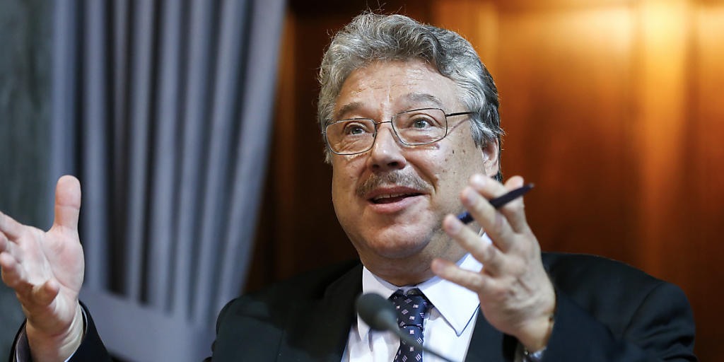 Der Ständerat will die Grossbanken verpflichten, Auslandschweizerinnen und Auslandschweizern ein Konto zu den üblichen Bedingungen anzubieten. Er hat eine Motion von Filippo Lombardi (CVP/TI) angenommen. (Archivbild)