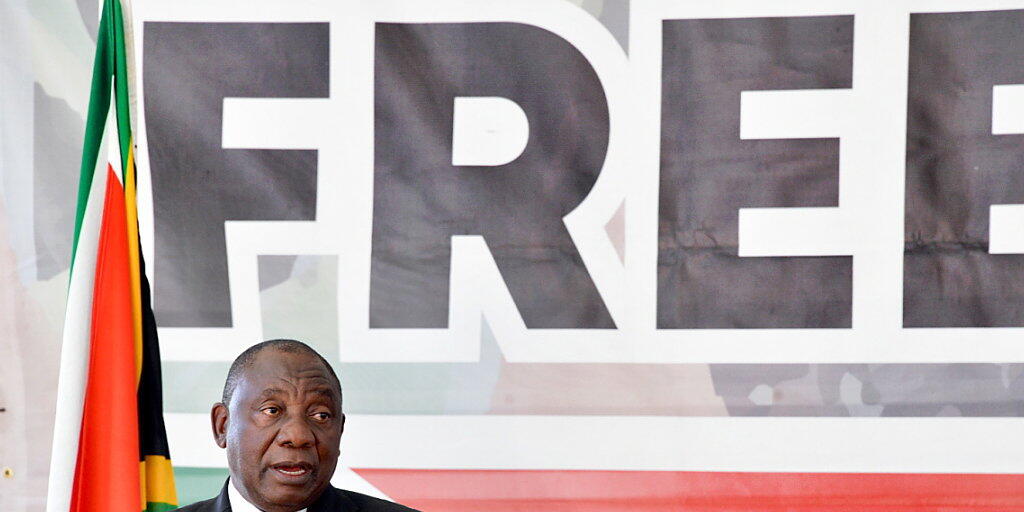 25 Jahre nach dem Ende der Apartheid in Südafrika hat Präsident Cyril Ramaphosa auf die Probleme im Land hingewiesen.
