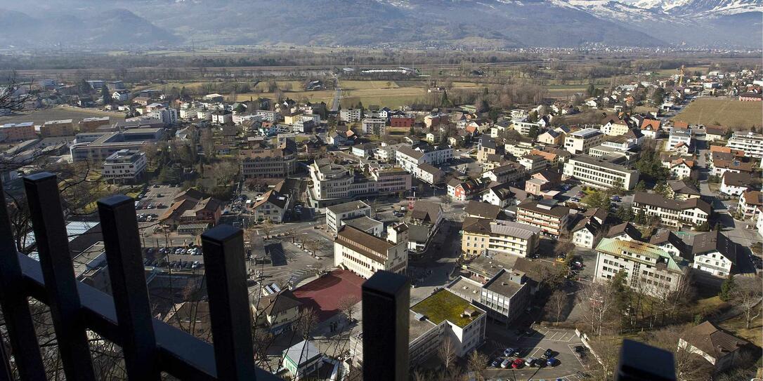 RHEINTAL, FUERSTENTUM, FINANZPLATZ, KLEINSTAAT, KLEINSTAATEN, WIRTSCHAFT, FINANZWIRTSCHAFT, BERG, BERGE, ALPEN,