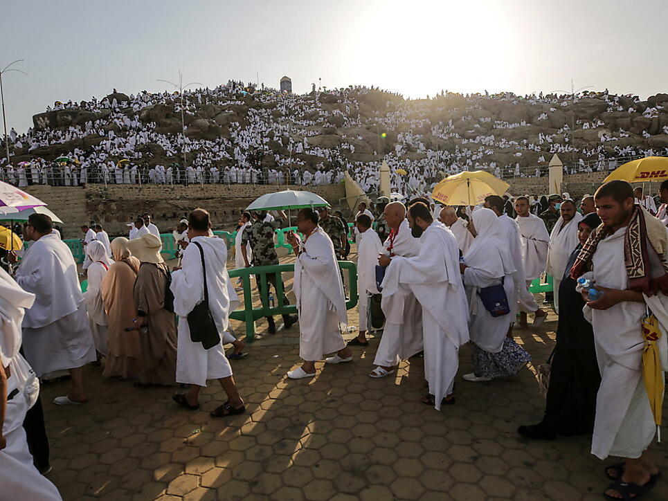 Bittgebete an Gott: Pilger auf dem Weg zum Berg Arafat in der Nähe von Mekka.