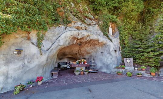 Lourdes Grotte Mels