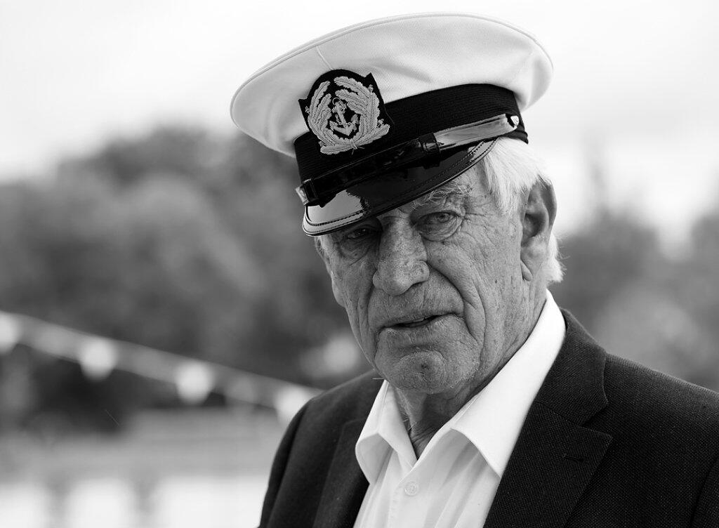 Der verstorbene "Traumschiff"-Schauspieler Siegfried Rauch ist am Freitag an einem von ihm ausgesuchten Ort mit Blick auf die Alpen beigesetzt worden. (Archivbild) Der verstorbene "Traumschiff"-Schauspieler Siegfried Rauch ist am Freitag an einem von ihm ausgesuchten Ort mit Blick auf die Alpen beigesetzt worden. (Archivbild)