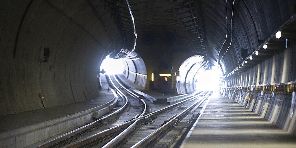 Ausgehöhlt ist er schon seit längerem. In einem Jahr sollen auch regulär Züge durch den Ceneri-Basistunnel verkehren. (Archivbild)