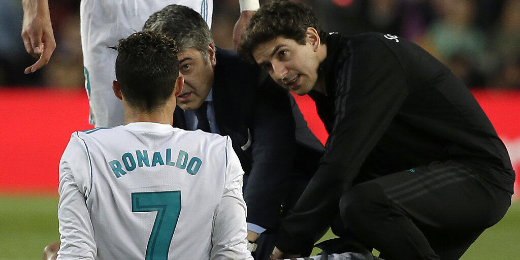 Ronaldo muss sich nach seinem 1:1-Ausgleich pflegen lassen