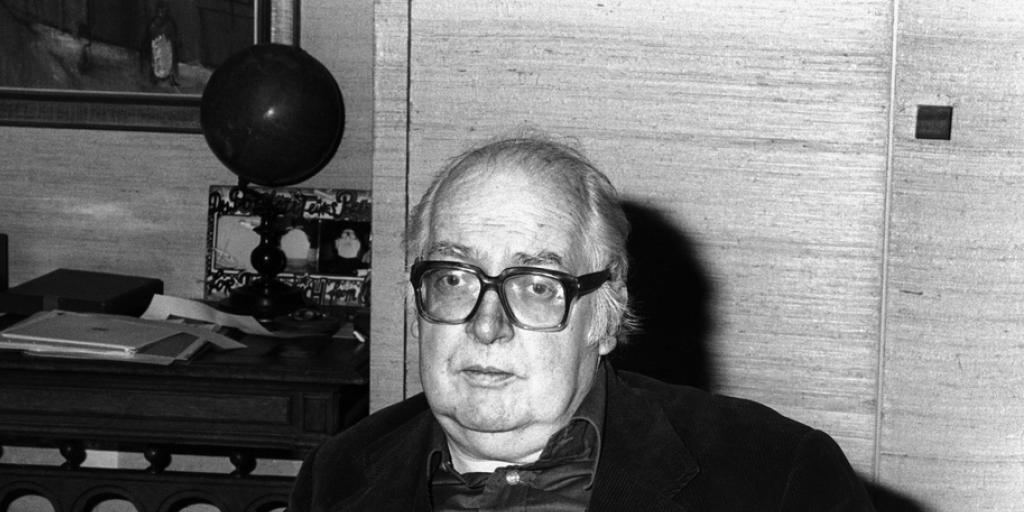 Dass sein Krimi "Der Richter und sein Henker" nun als Freilicht-Spektakel an den Ort seiner Entstehung zurückkehrt, hätte dem sinnenfrohen Autor sicher gefallen: Friedrich Dürrenmatt (1921-1990).