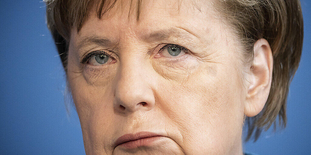 Kanzlerin Angela Merkel am Sonntag an einer Medienkonferenz zum Coronavirus in Berlin - nun ist sie wegen Kontakts mit einem Infizierten in häuslicher Quarantäne.