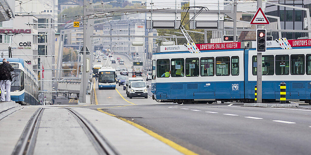 Pause während der Fahrt: Für Tramchauffeure gibt es im Bereich Escher Wyss-Platz eine ungewöhnliche Möglichkeit. (Symbolbild)