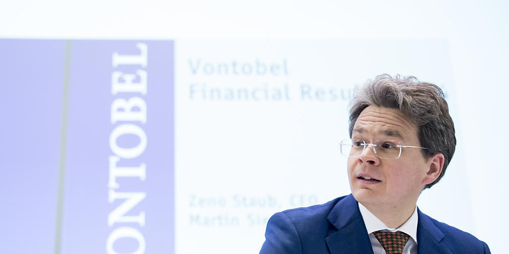 Vontobel-Chef Zeno Staub - hier an einer Medienkonferenz im 2015 - freut sich gemäss Mitteilung vom Donnerstag, dass Vontobel auch weiter mit Raiffeisen zusammenarbeitet.