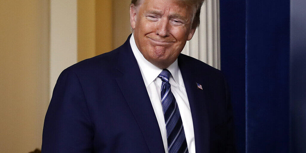 US-Präsident Donald Trump zeigt sich zufrieden, dass die Republikaner und die Demokraten im Senat einem milliardenschweren Konjunkturpaket zugestimmt haben. (Archivbild)
