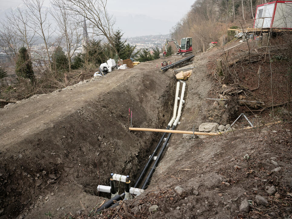 Installation der Fernwärme auf Schloss Vaduz