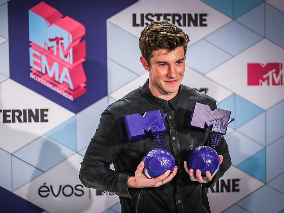 Bei den MTV Europe Music Awards in London ist der kanadische Popsänger Shawn Mendes am Sonntag als bester Künstler ausgezeichnet worden.