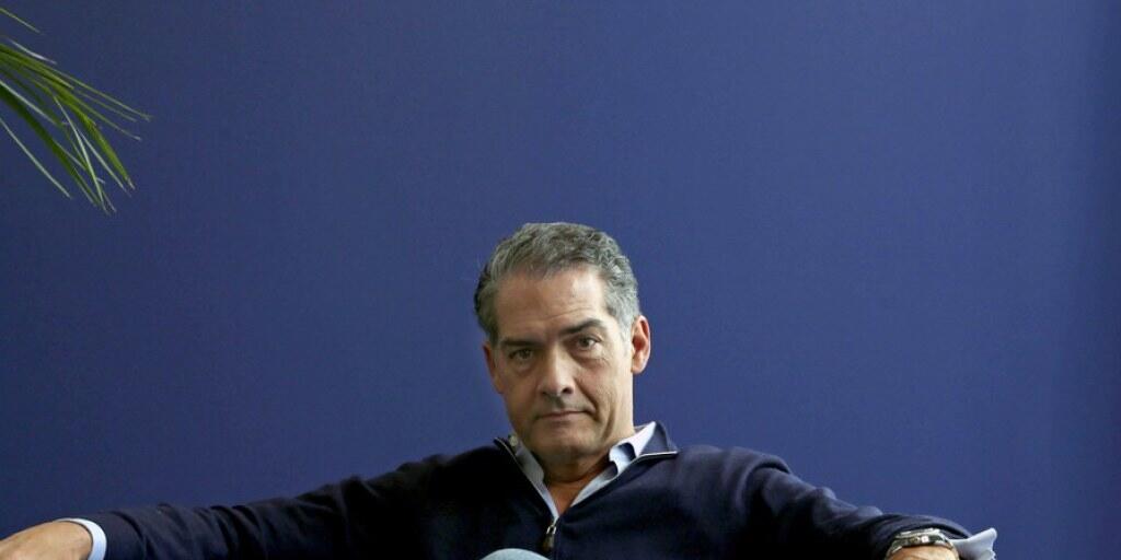 Hat die Figur des Detektivs Bernie Gunther erschaffen: Der im Alter von 62 Jahren verstorbene britische Autor Philip Kerr, hier in einer Aufnahme aus dem Jahr 2015. (Archiv)