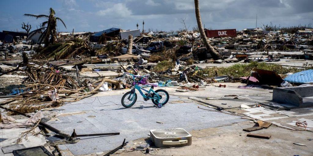 Letztes Jahr richtete der Stärke-5-Hurrikan Dorian verheerende Schäden auf den Bahamas an. Dieses Jahr könnte das wieder passieren, denn rein mengenmässig gab es bis jetzt eine Rekordmenge an Hurrikans, Experten führen die Häufung auf den Klimawandel zurück (Archivbild) Letztes Jahr richtete der Stärke-5-Hurrikan Dorian verheerende Schäden auf den Bahamas an. Dieses Jahr könnte das wieder passieren, denn rein mengenmässig gab es bis jetzt eine Rekordmenge an Hurrikans, Experten führen die Häufung auf den Klimawandel zurück (Archivbild)