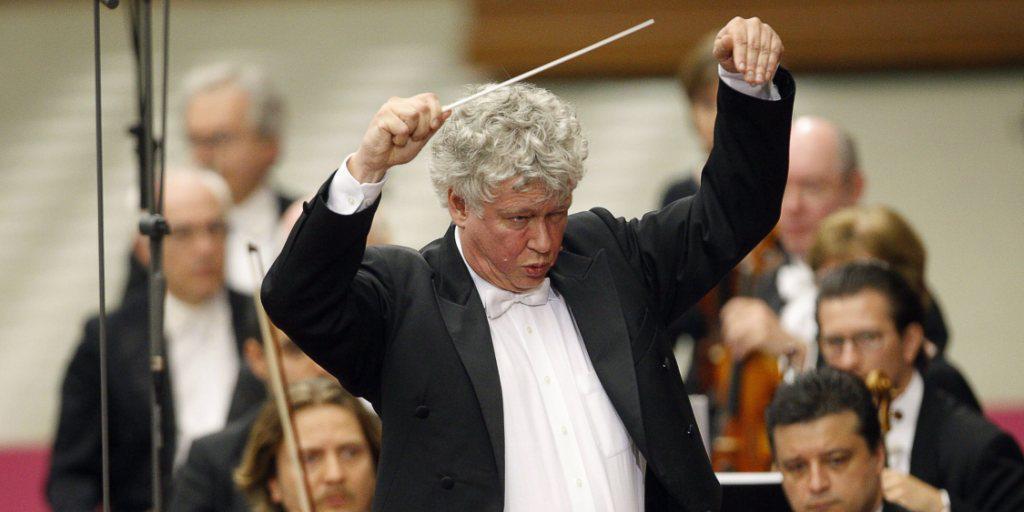 Zoltan Kocsis während eines Konzerts der Ungarischen Nationalphilharmonie: Der Dirigent und Pianist starb am Sonntag nach langem, schwerem Leiden. (Archivbild)