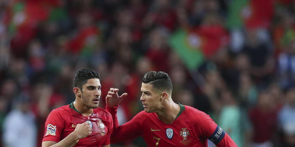 Portugal mit Cristiano Ronaldo (rechts) gewinnt die Nations League