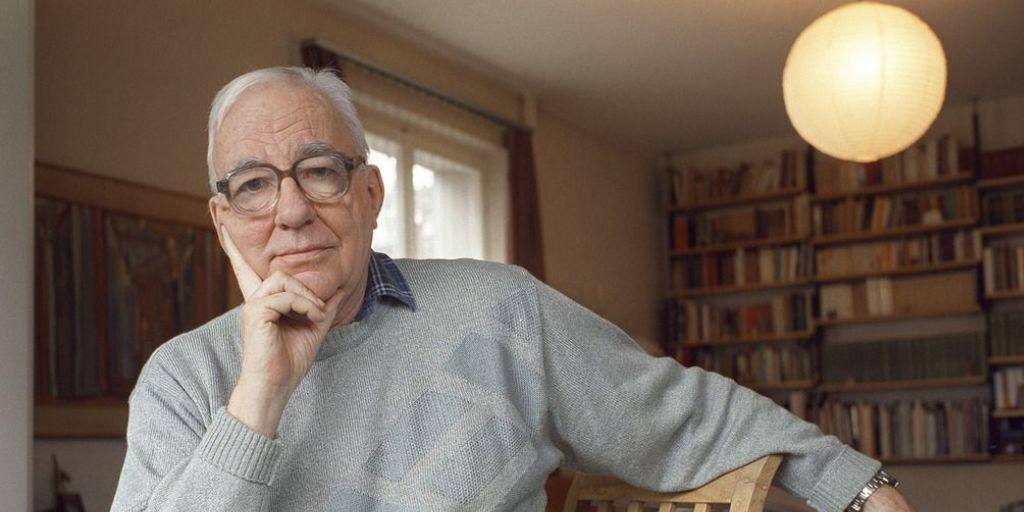 Der Schriftsteller und alt Pfarrer Kurt Marti im Jahr 2001. Am Samstag ist Kurt Marti gestorben. (Archiv)