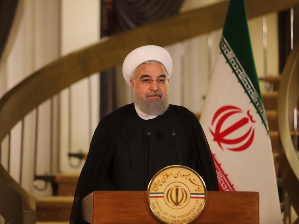 Irans Präsident Hassan Ruhani will trotz der Kritik von US-Präsident Donald Trump am Atom-Deal festhalten, wie er bei einer Fernsehansprache am Freitag sagte.