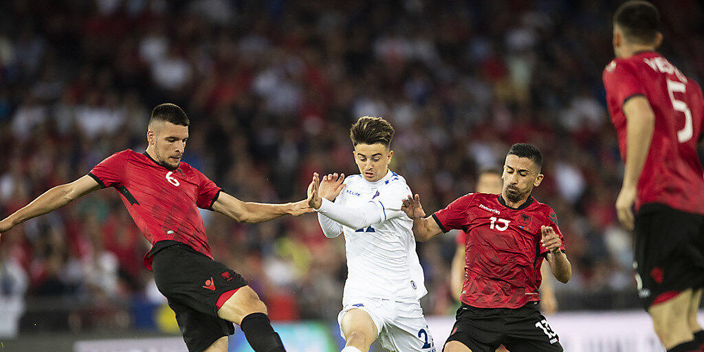 Edon Zhegrova (Mitte) erzielte beim 3:0-Sieg von Kosovo gegen Albanien im letzten Mai in Zürich einen Treffer