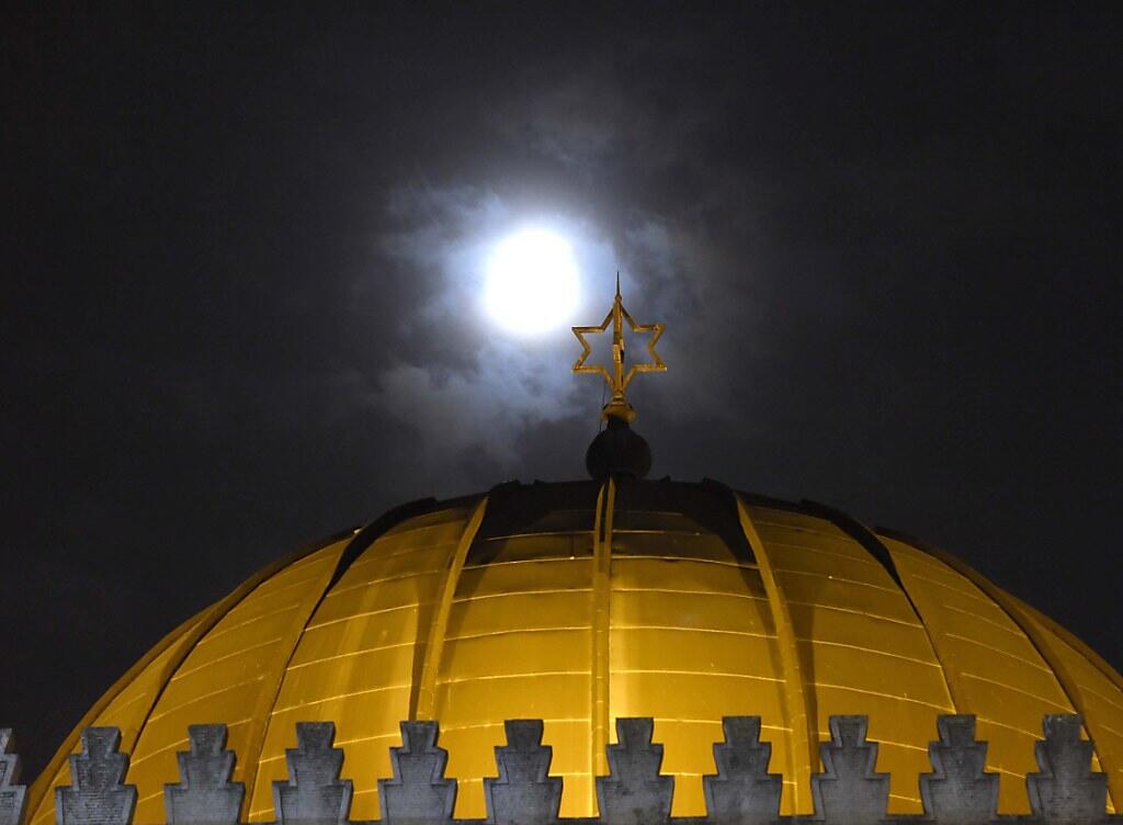 Eine Synagoge wurde im schwedischen Göteborg in der Nacht zum Ziel eines versuchten Brandanschlags. Die Urheber und deren Motiv sind unklar. (Symbolbild) Eine Synagoge wurde im schwedischen Göteborg in der Nacht zum Ziel eines versuchten Brandanschlags. Die Urheber und deren Motiv sind unklar. (Symbolbild)